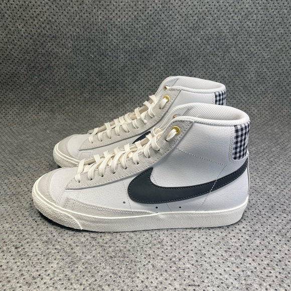 NEW Nike Blazer Mid ‘77 Vintage Designed Fresh Shoes Size 9 Men’s - Picture 1 of 8